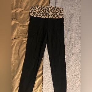 SOLD Victoria’s Secret yoga band legging cheetah print size M
